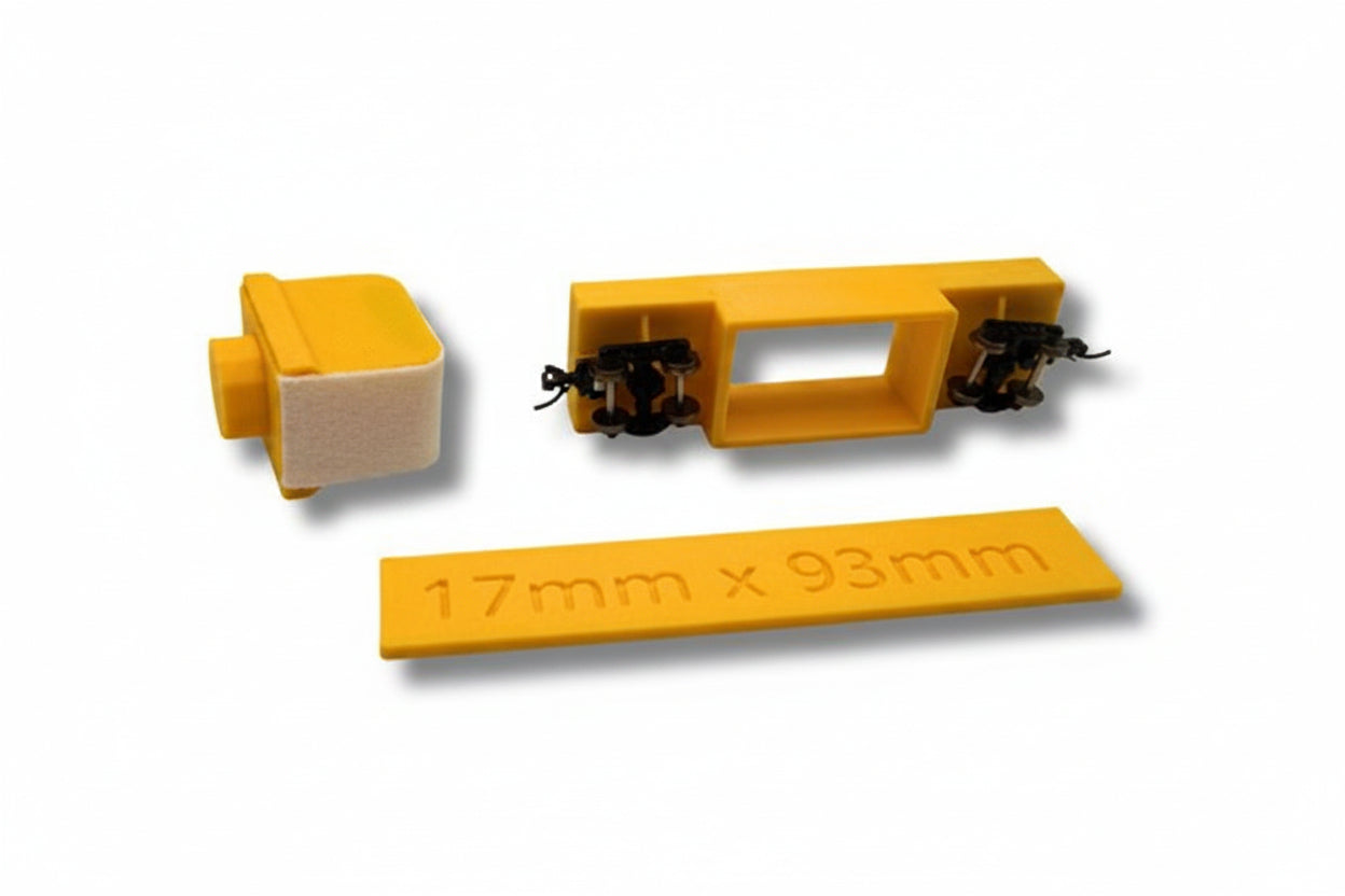 N Scale Model Railroad Track Cleaning Car