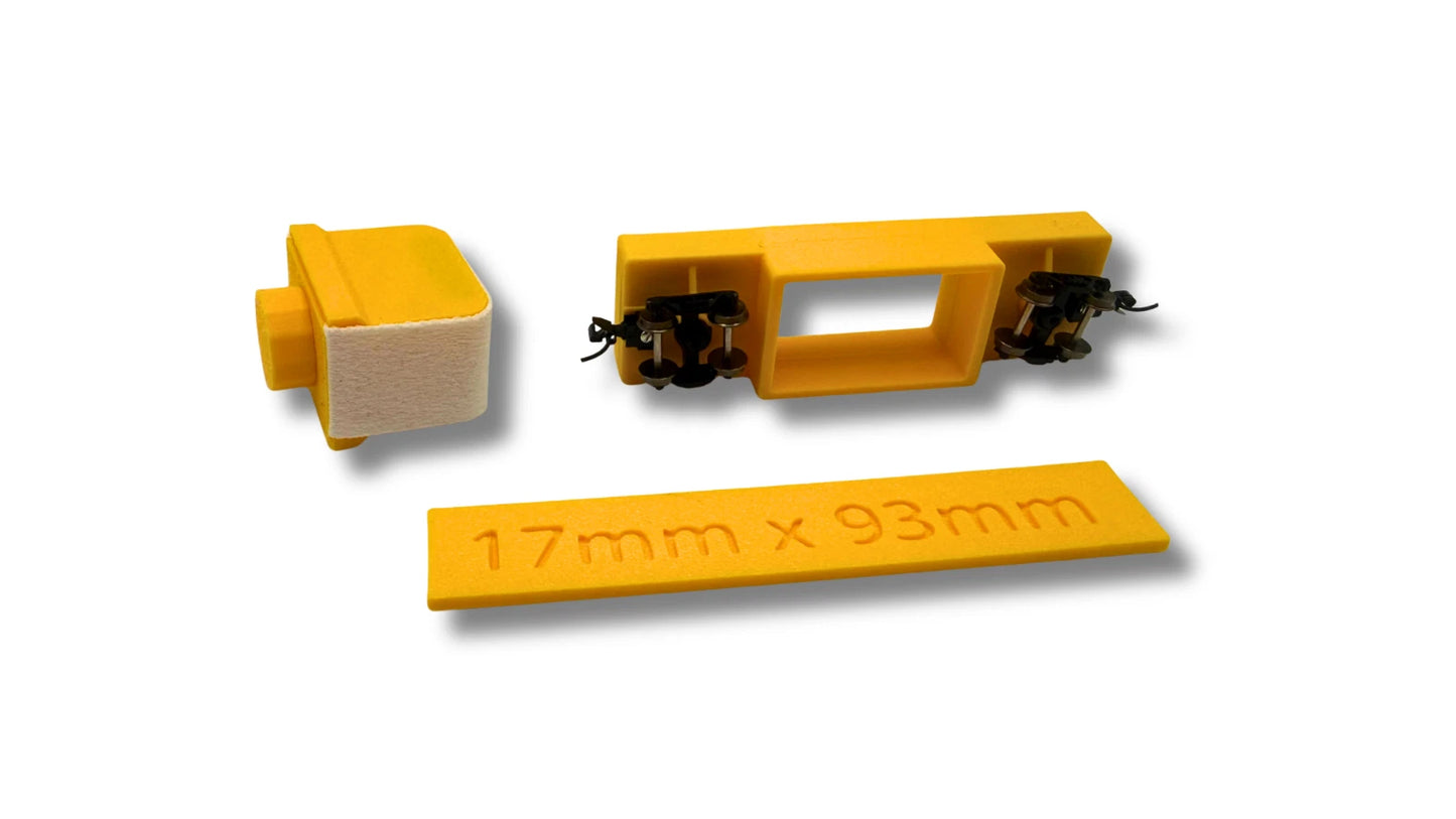 N Scale Model Railroad Track Cleaning Car
